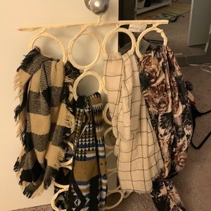 Scarf holder